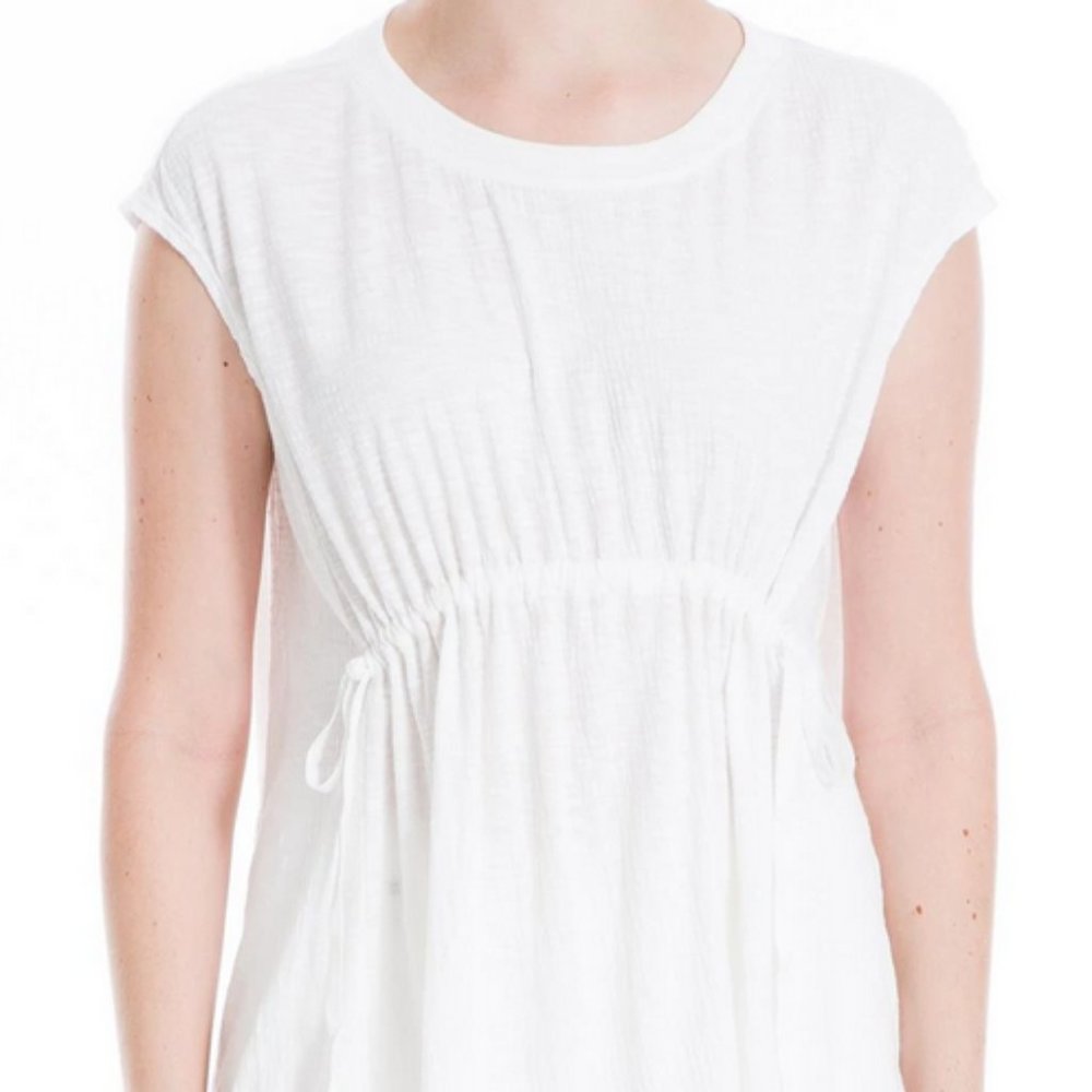 MAX STUDIO White Sleeveless Knit Top
